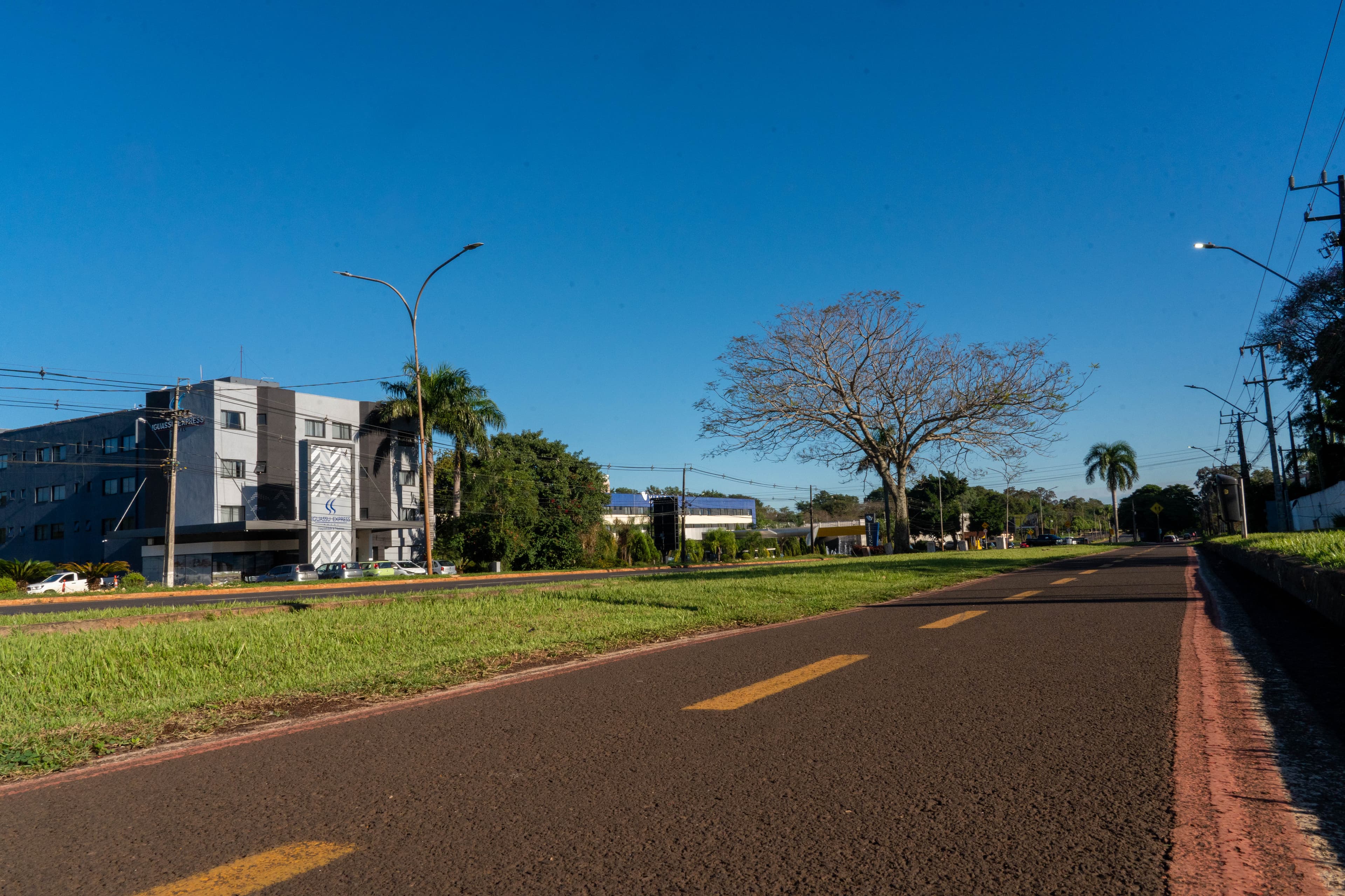 Pista Caminhada Frente Hotel